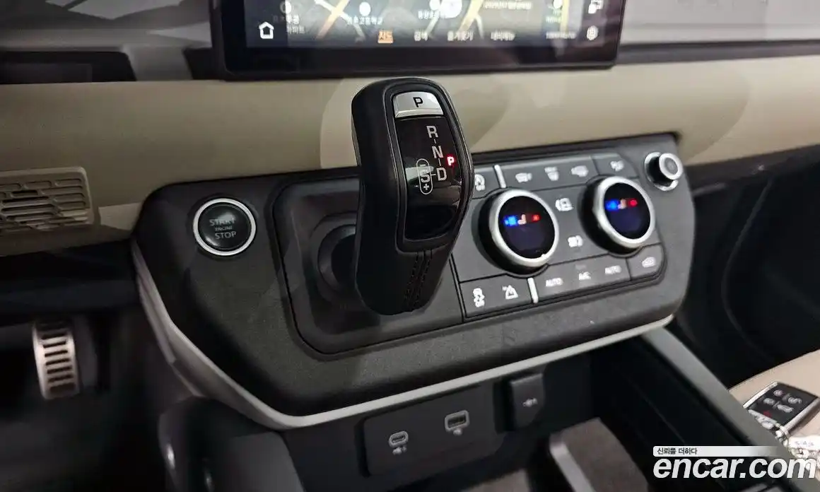 Land Rover Defender 2021 3.0 автомат (гидро), фото 8