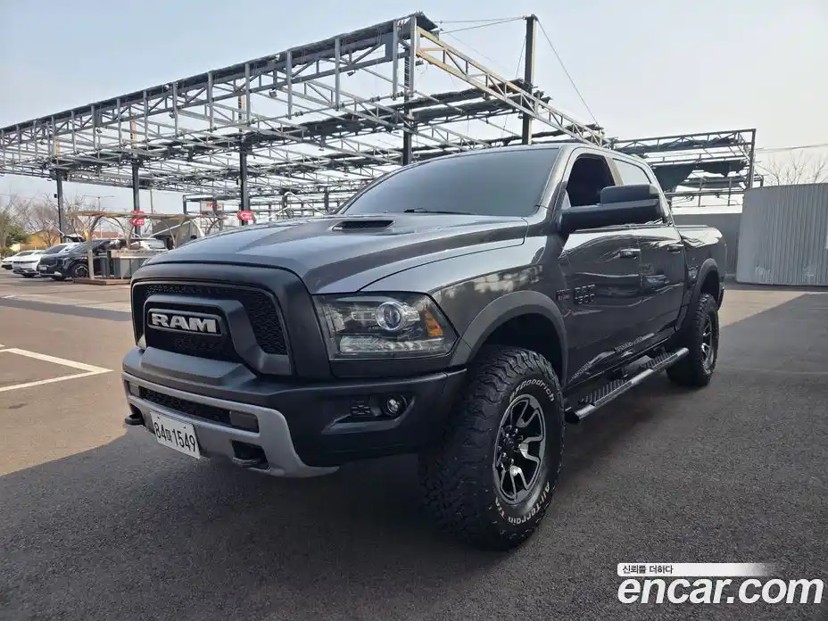 Dodge Ram Pick Up 2016 5.7 автомат (гидро), фото 1 Dodge Ram Pick Up 2016 5.7 автомат (гидро), фото 1