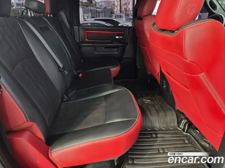 Dodge Ram Pick Up 2016 5.7 автомат (гидро), фото 11 Dodge Ram Pick Up 2016 5.7 автомат (гидро), фото 11