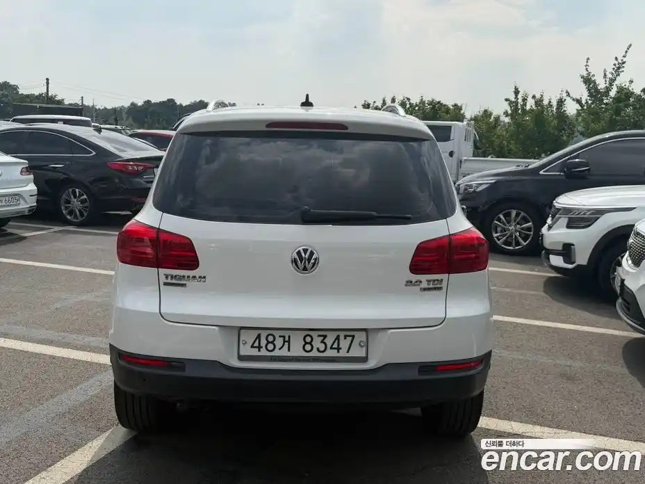 Volkswagen Tiguan 2013 2.0 автомат (гидро), фото 4