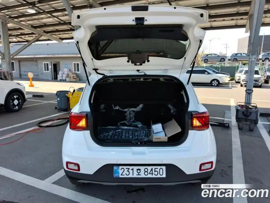 Hyundai Venue 2026 1.6 автомат (гидро), фото 18