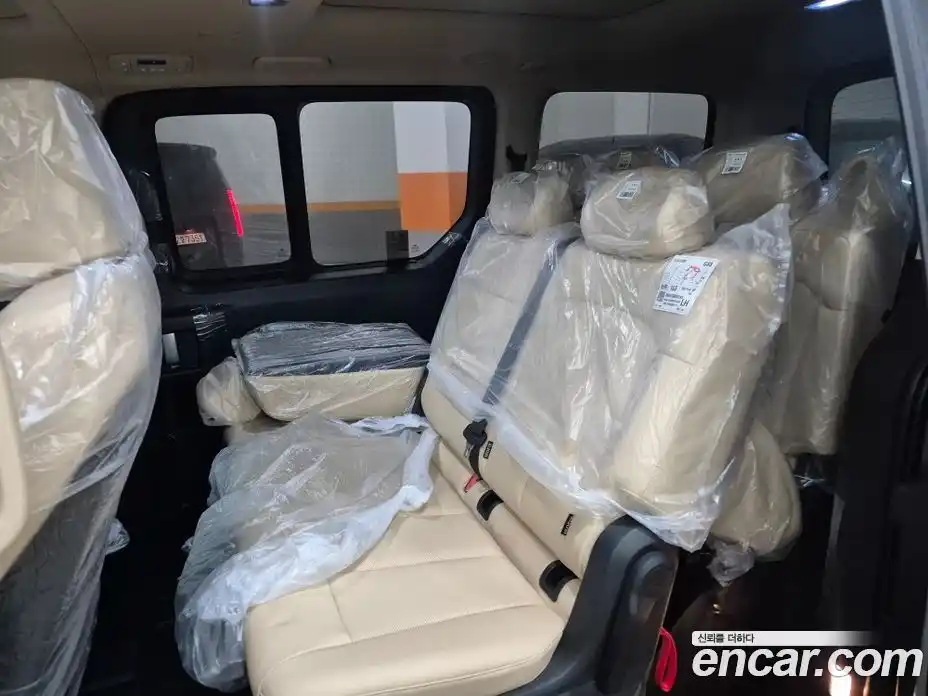 Hyundai Staria 2025 2.2 автомат (гидро), фото 13