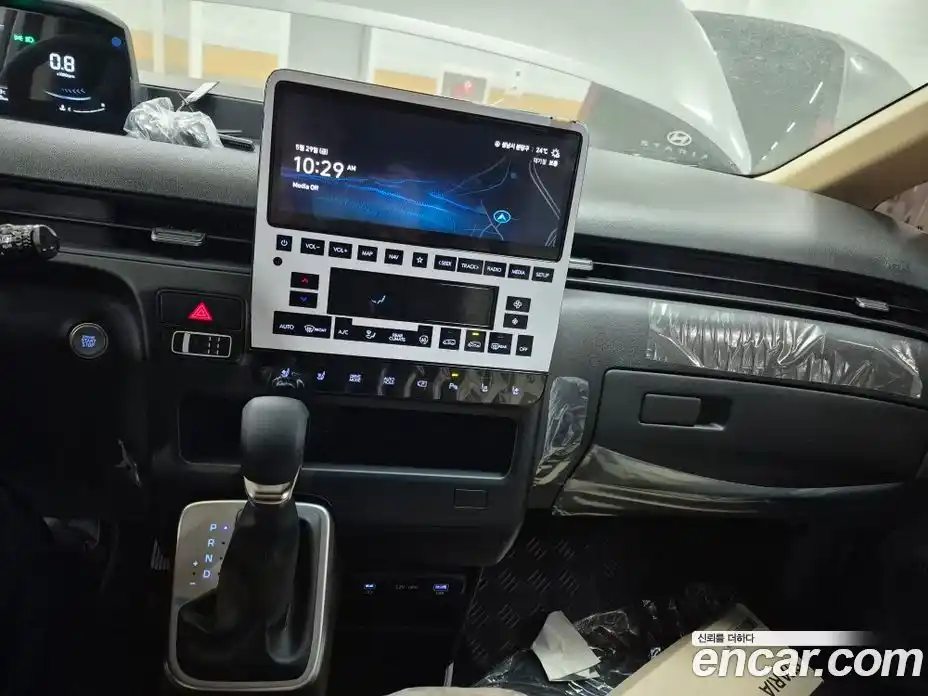 Hyundai Staria 2025 2.2 автомат (гидро), фото 9