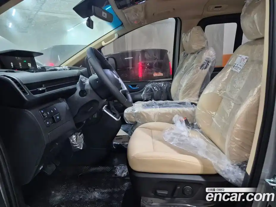 Hyundai Staria 2025 2.2 автомат (гидро), фото 10