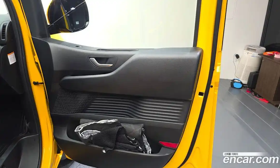 Hyundai Staria 2025 1.6 автомат (гидро), фото 15