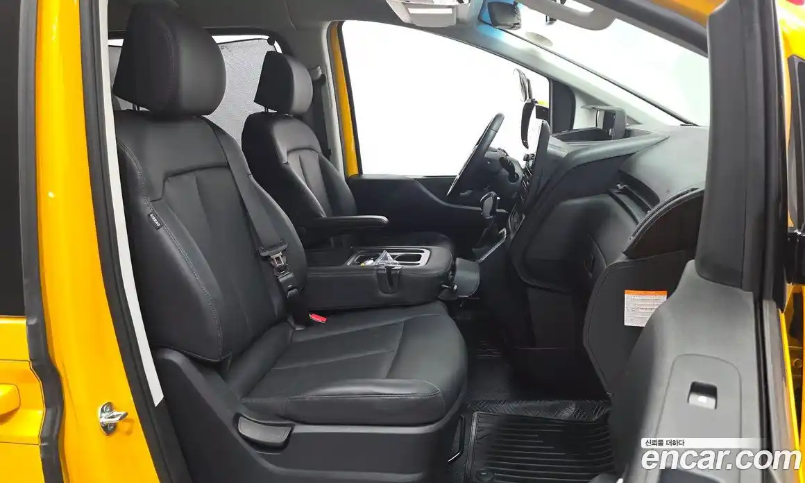 Hyundai Staria 2025 1.6 автомат (гидро), фото 16