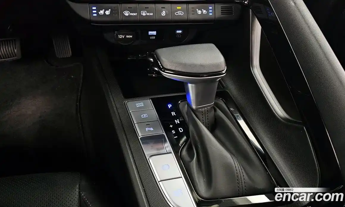 Hyundai Avante 2025 1.6 автомат (гидро), фото 12