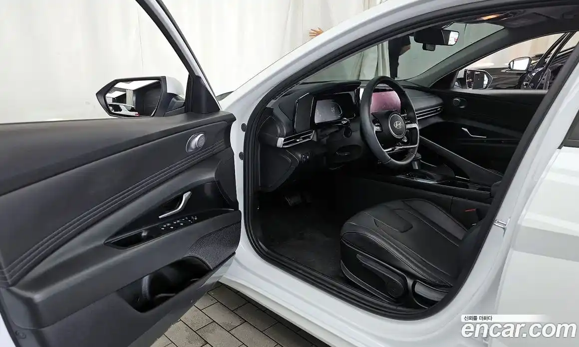 Hyundai Avante 2025 1.6 автомат (гидро), фото 13