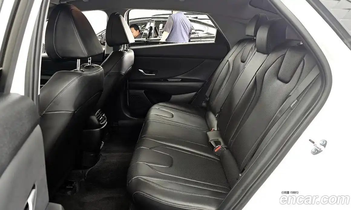 Hyundai Avante 2025 1.6 автомат (гидро), фото 16