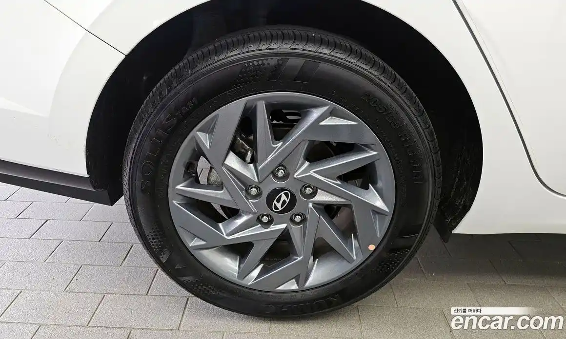 Hyundai Avante 2025 1.6 автомат (гидро), фото 5