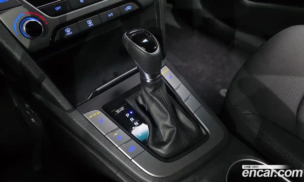Hyundai Avante 2016 1.6 автомат (гидро), фото 12
