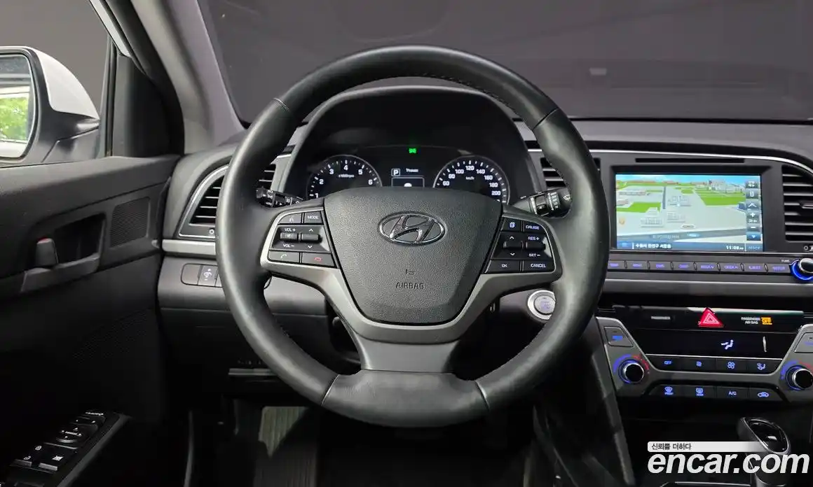 Hyundai Avante 2016 1.6 автомат (гидро), фото 20