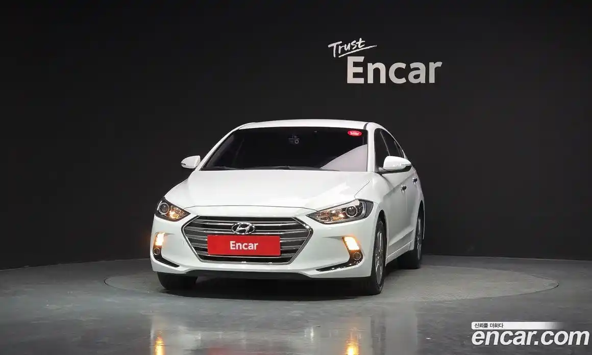 Hyundai Avante 2016 1.6 автомат (гидро), фото 3