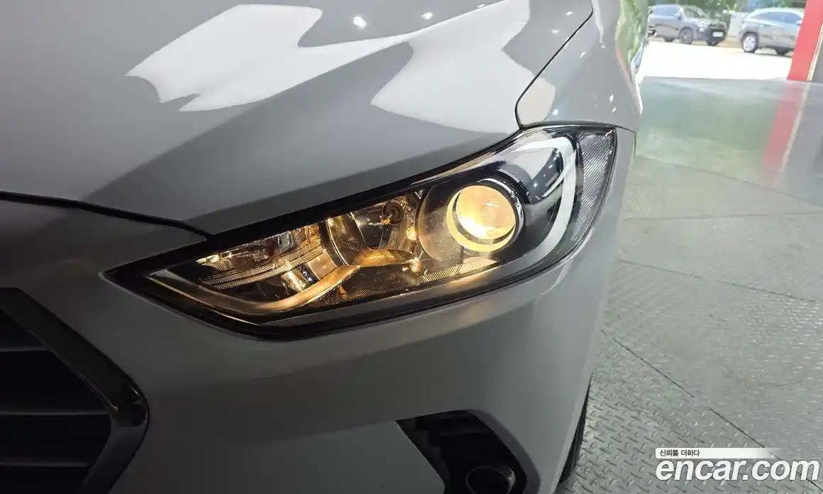 Hyundai Avante 2016 1.6 автомат (гидро), фото 8