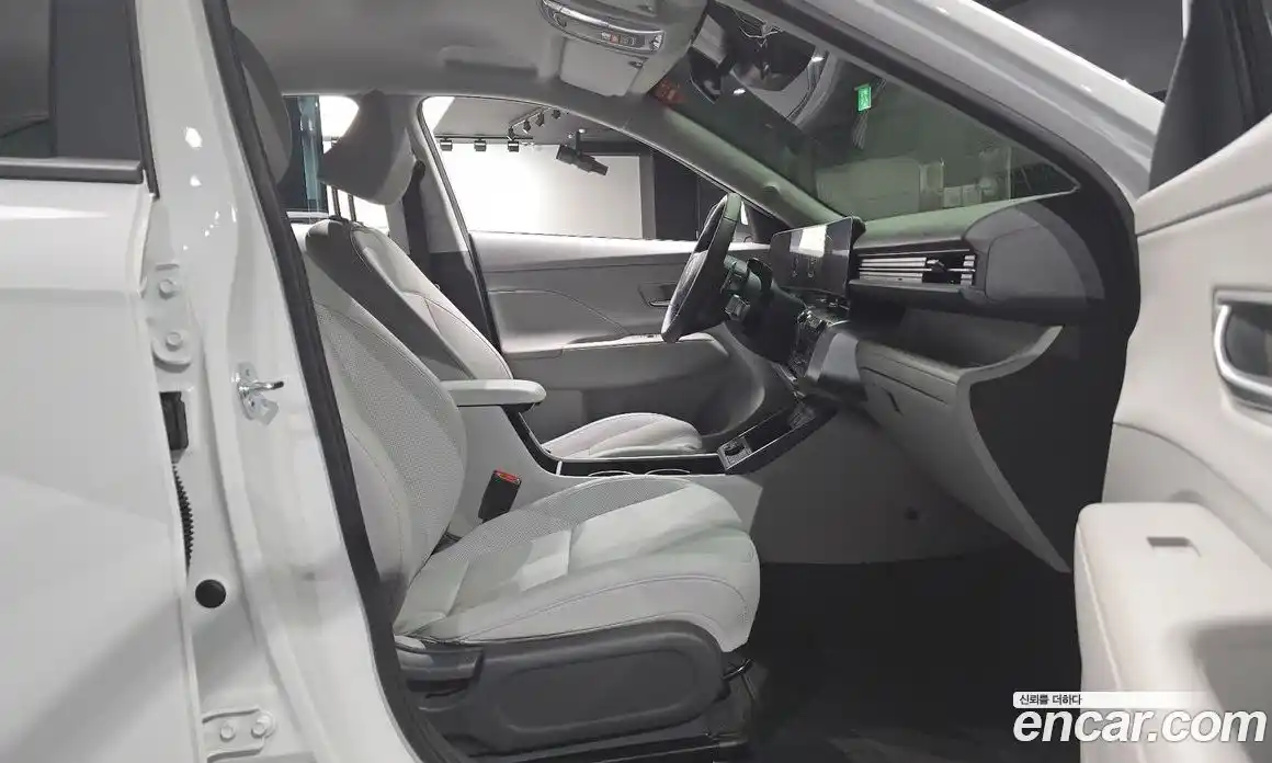 Hyundai Kona 2025 1.6 автомат (гидро), фото 16