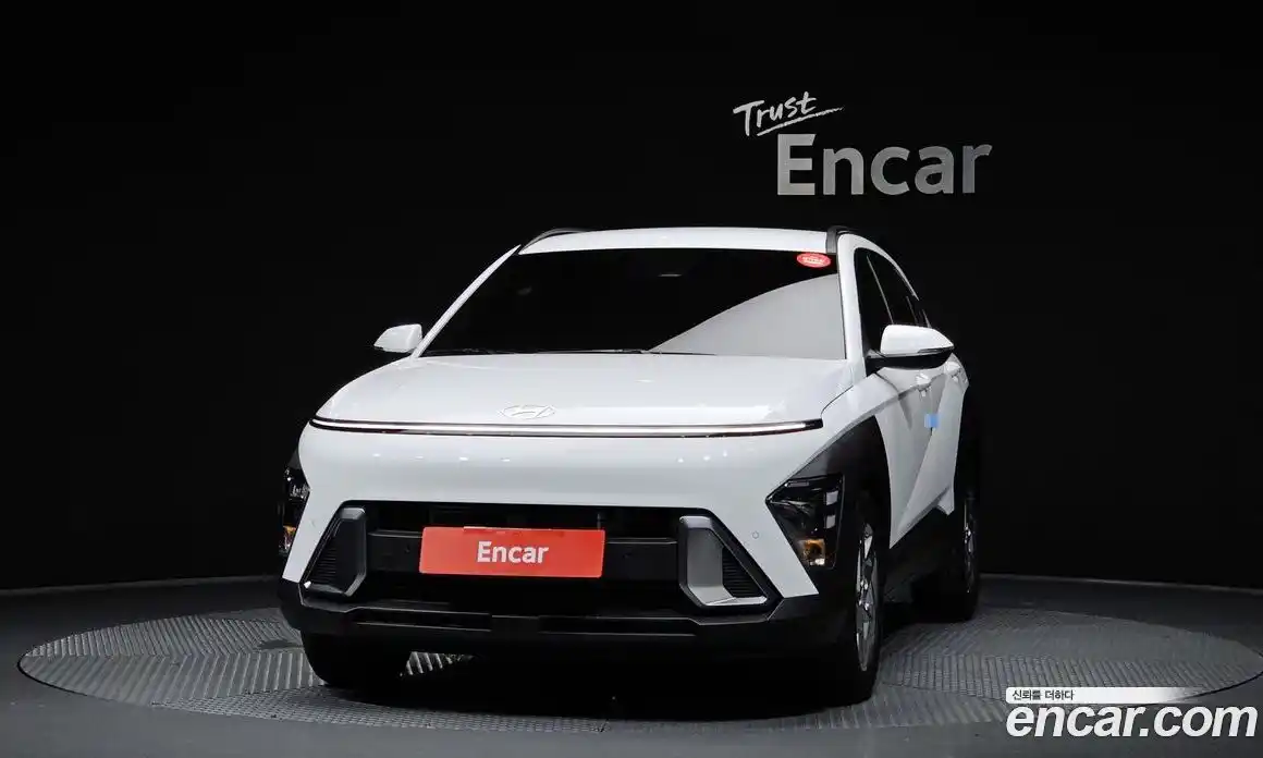 Hyundai Kona 2025 1.6 автомат (гидро), фото 3