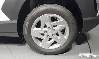 Hyundai Kona 2025 1.6 автомат (гидро), миниатюра 7