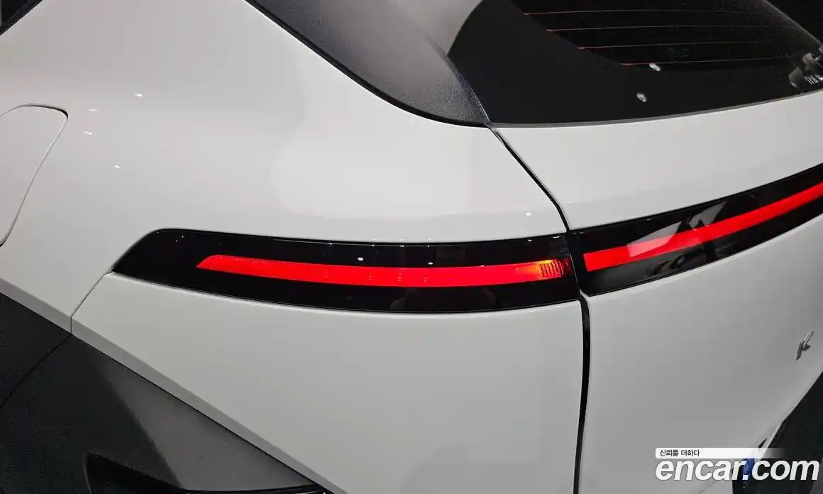 Hyundai Kona 2025 1.6 автомат (гидро), фото 9
