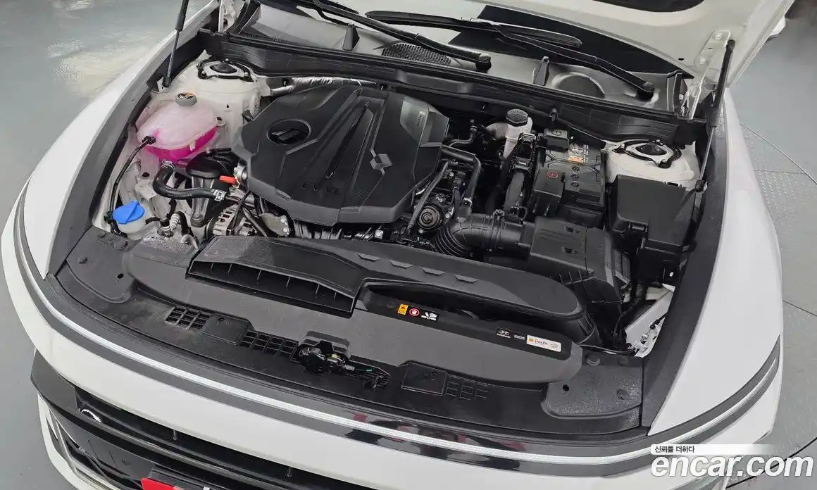 Hyundai Sonata 2024 2.0 автомат (гидро), фото 6