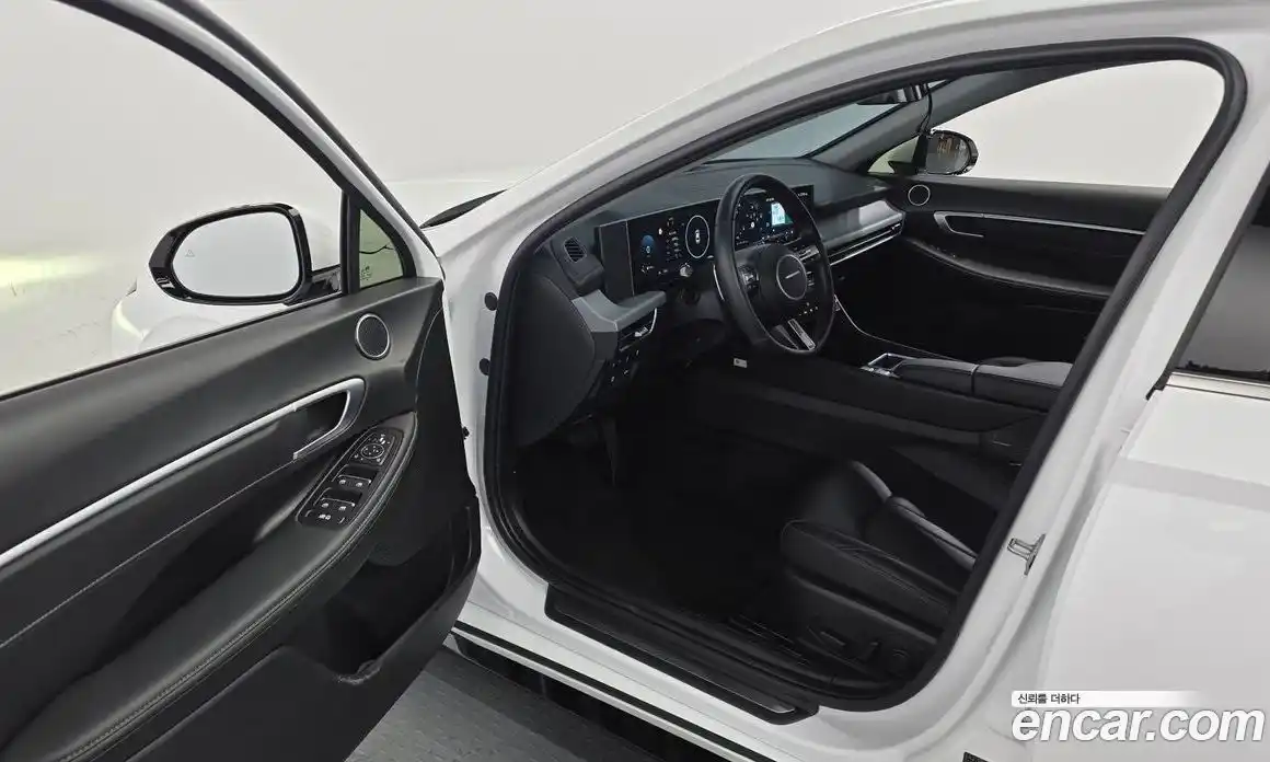 Hyundai Sonata 2024 2.0 автомат (гидро), фото 10