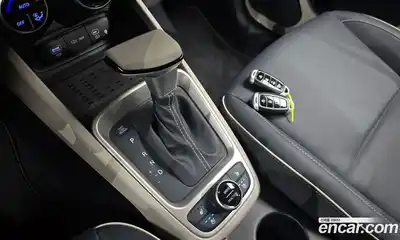 Hyundai Venue 2023 1.6 автомат (гидро), миниатюра 11