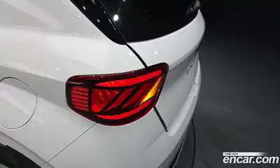 Hyundai Venue 2023 1.6 автомат (гидро), миниатюра 8