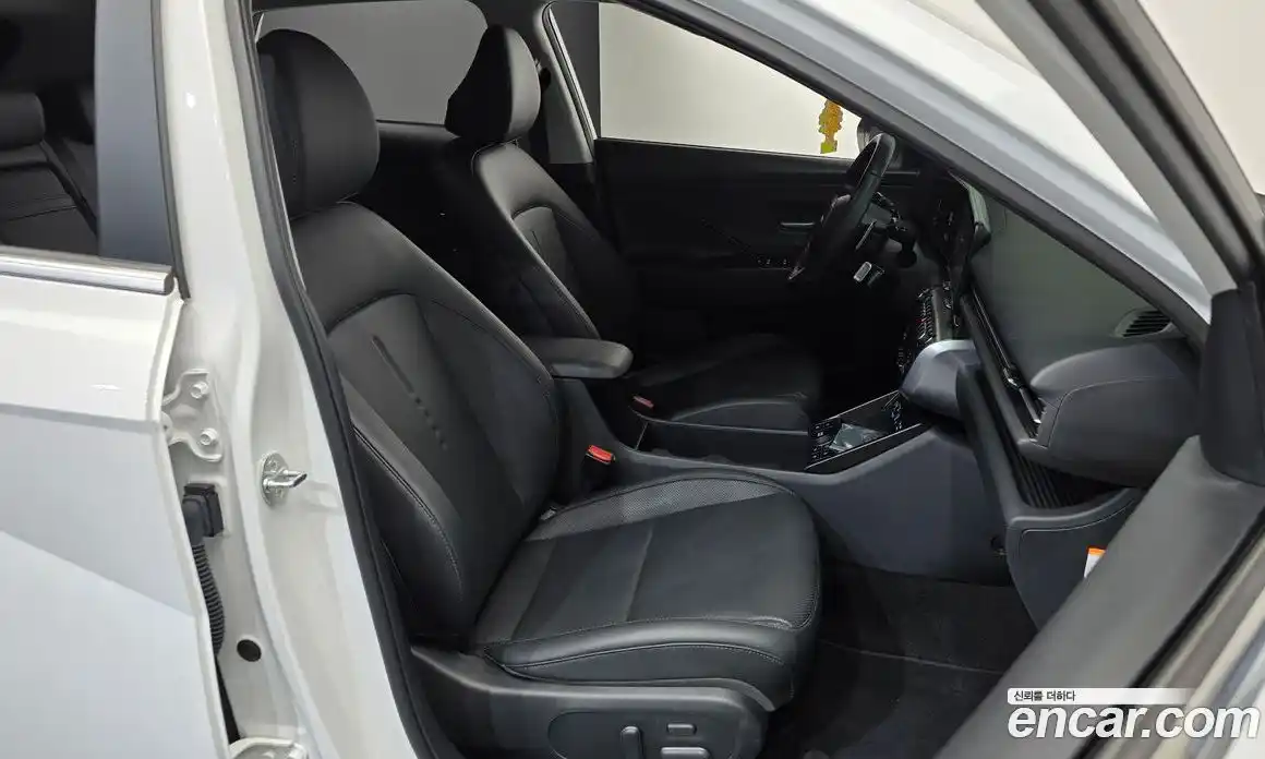 Hyundai Kona 2023 1.6 автомат (гидро), фото 16