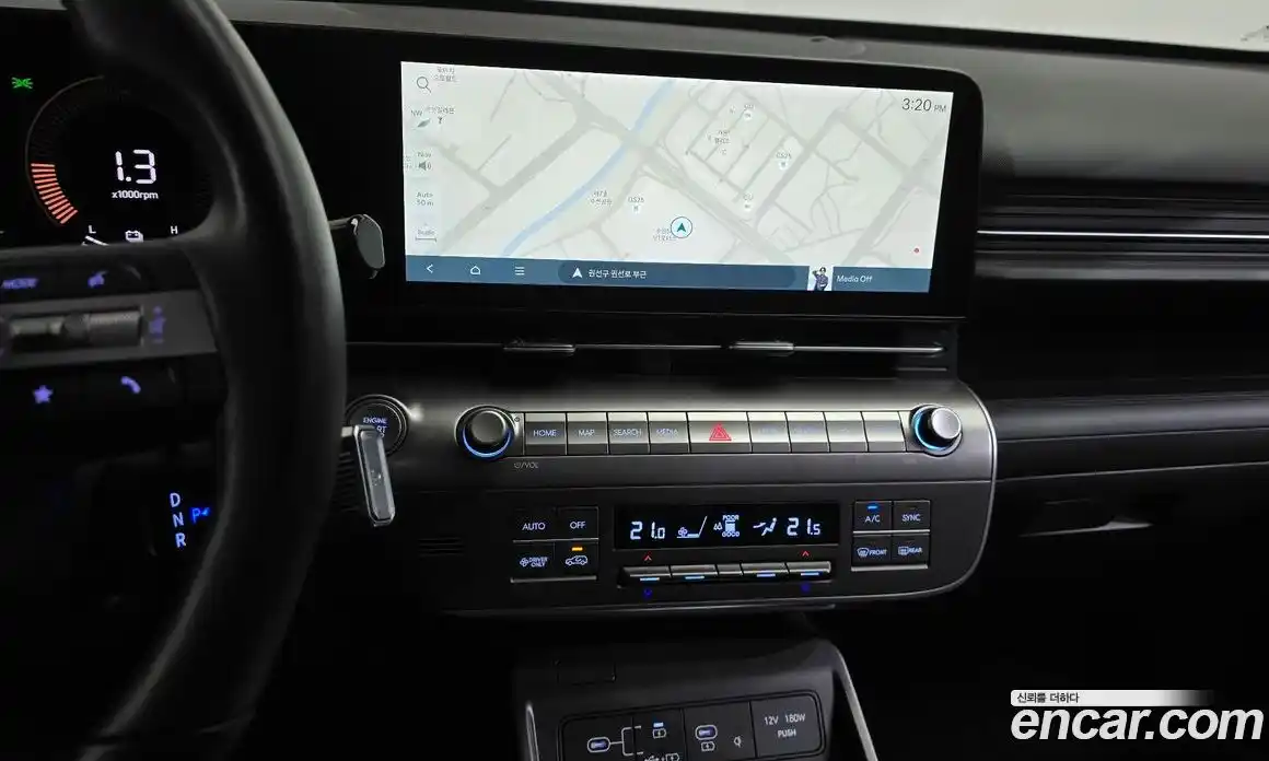 Hyundai Kona 2023 1.6 автомат (гидро), фото 18
