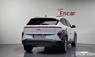 Hyundai Kona 2023 1.6 автомат (гидро), миниатюра 4