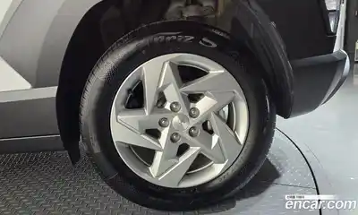 Hyundai Kona 2023 1.6 автомат (гидро), миниатюра 7