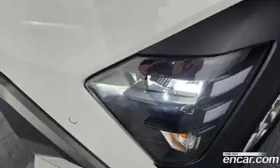Hyundai Kona 2023 1.6 автомат (гидро), миниатюра 8