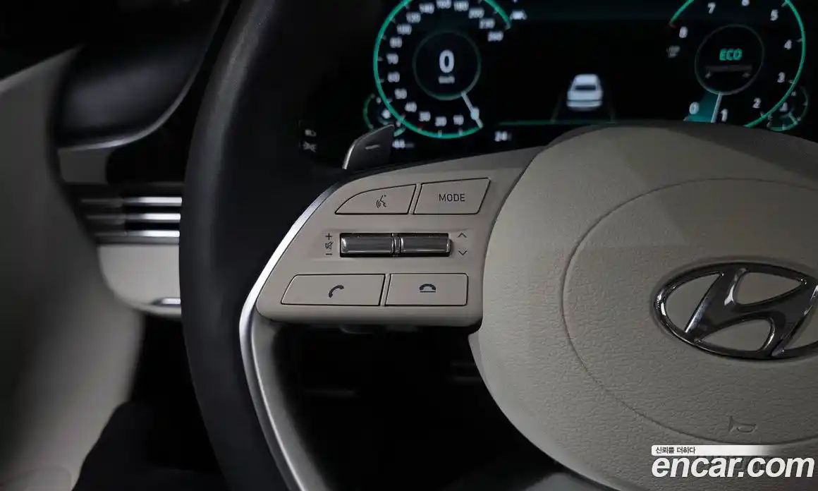 Hyundai Grandeur 2022 2.5 автомат (гидро), фото 17
