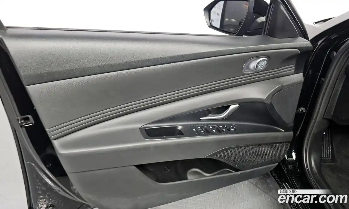 Hyundai Avante 2025 1.6 автомат (гидро), фото 14