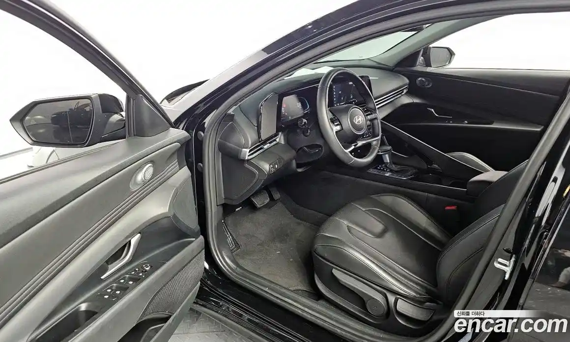 Hyundai Avante 2025 1.6 автомат (гидро), фото 17
