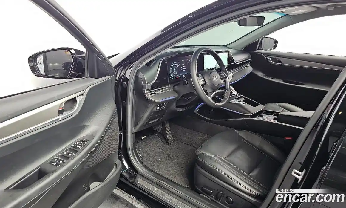 Hyundai Grandeur 2022 2.4 автомат (гидро), фото 17