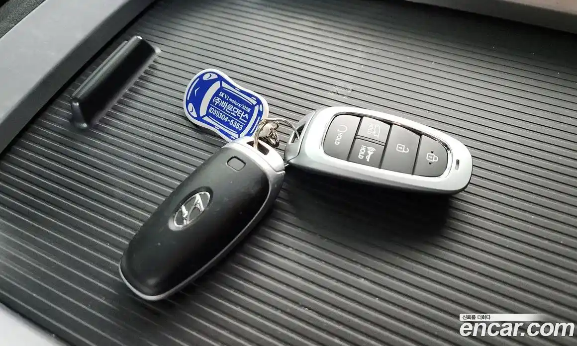 Hyundai Staria 2023 2.2 автомат (гидро), фото 21