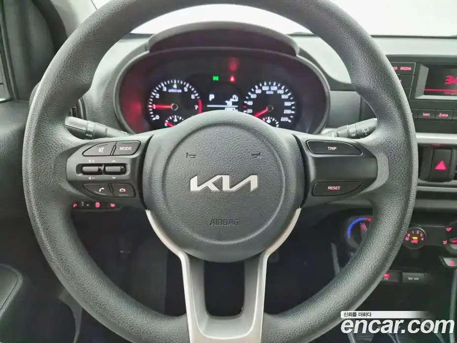 Kia Morning 2022 1.0 автомат (гидро), фото 12