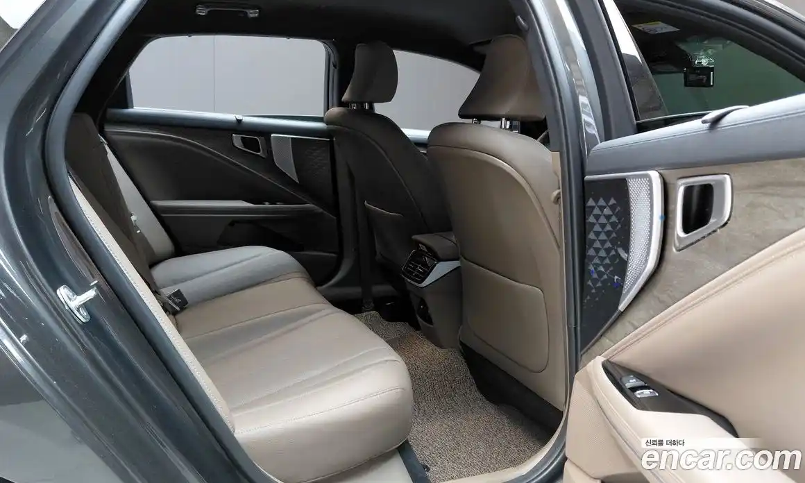 Kia K8 2024 2.5 автомат (гидро), фото 17