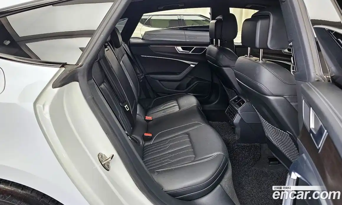 Audi A7 2023 3.0 автомат (гидро), фото 18