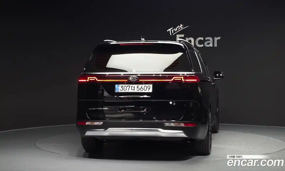 Kia Carnival 2020 2.2 автомат (гидро), фото 4
