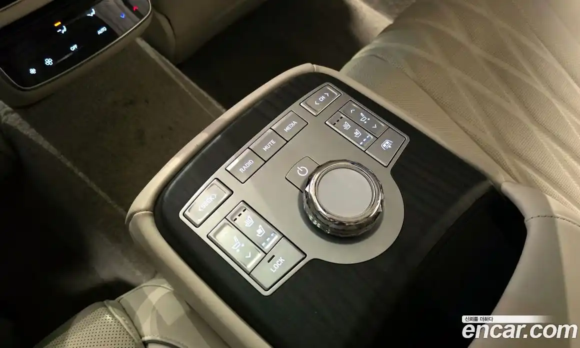 Genesis G80 2024 2.5 автомат (гидро), фото 24