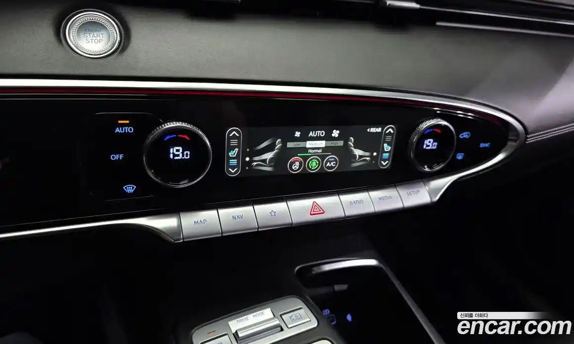 Genesis GV70 2021 2.2 автомат (гидро), фото 23