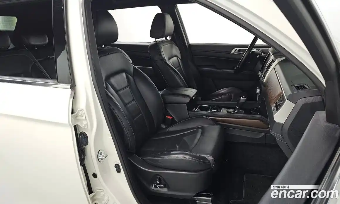 SsangYong Rexton 2017 2.2 автомат (гидро), фото 11