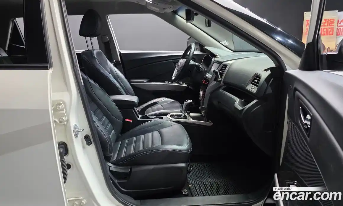SsangYong TIBOLI 2015 1.6 автомат (гидро), фото 16
