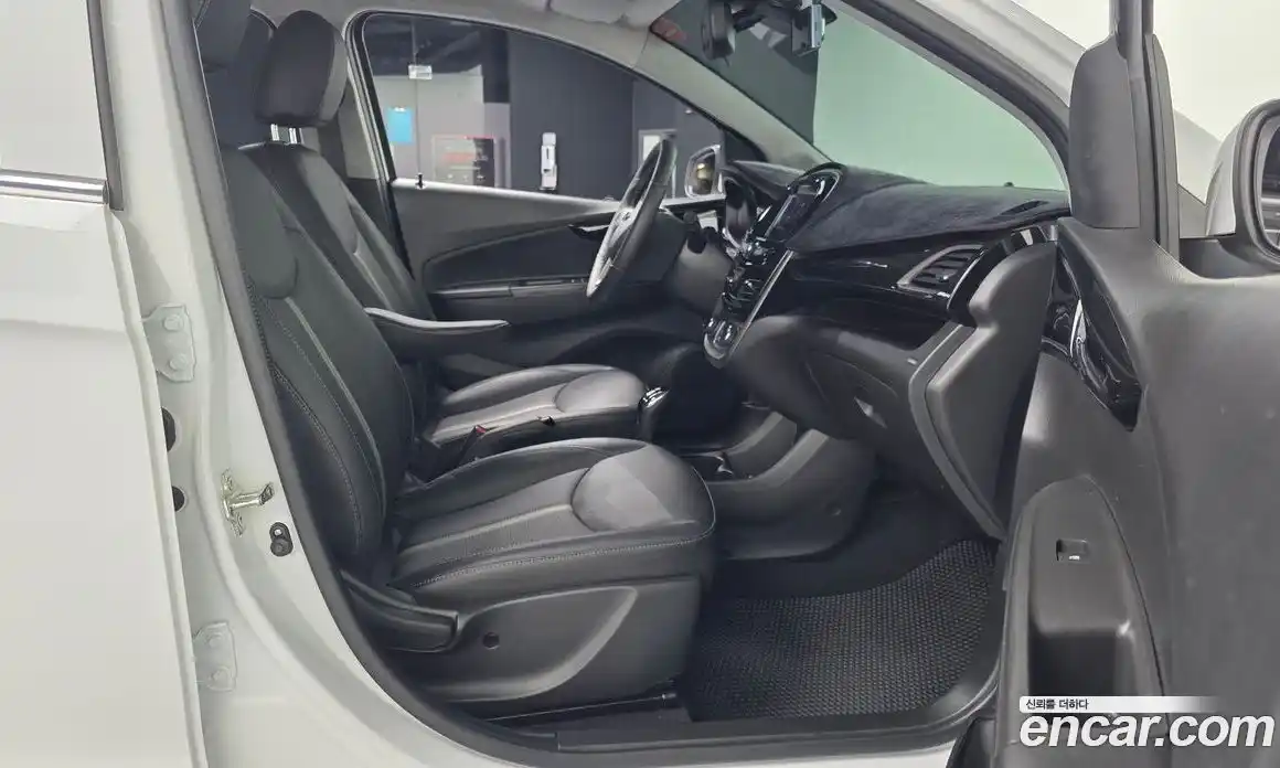 Chevrolet Spark 2021 1.0 автомат (гидро), фото 17