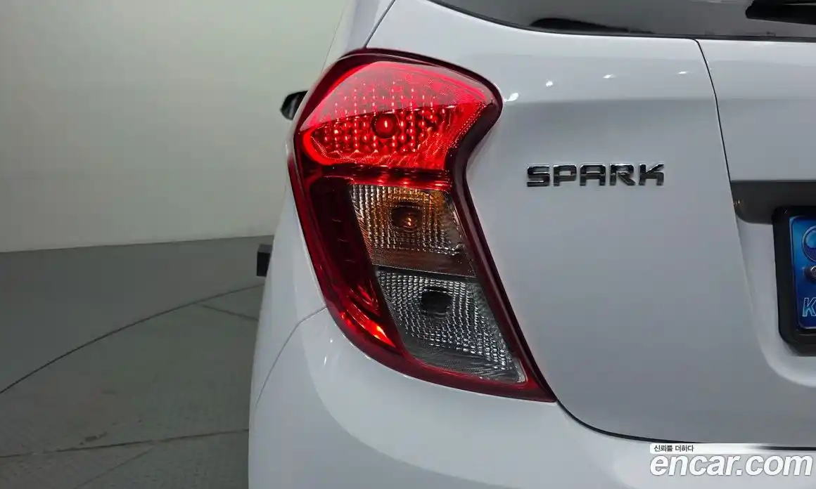 Chevrolet Spark 2021 1.0 автомат (гидро), фото 9