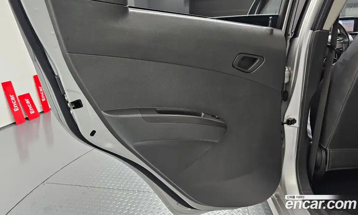 Chevrolet Spark 2011 1.0 автомат (гидро), фото 15