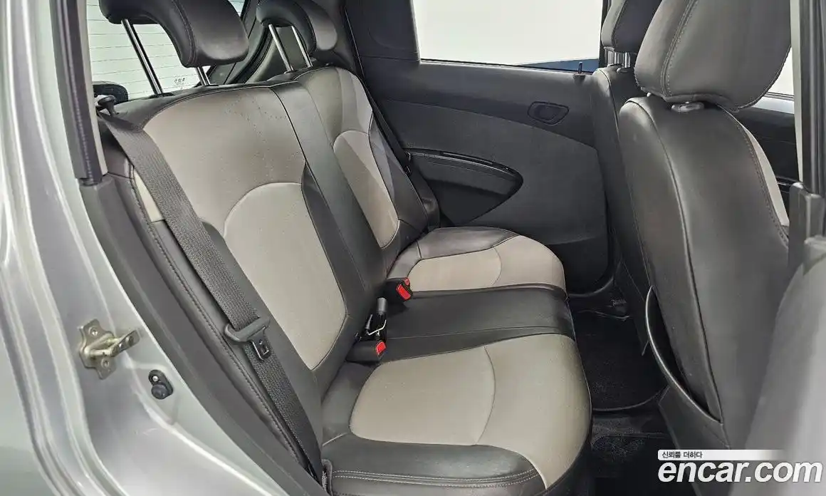 Chevrolet Spark 2011 1.0 автомат (гидро), фото 17