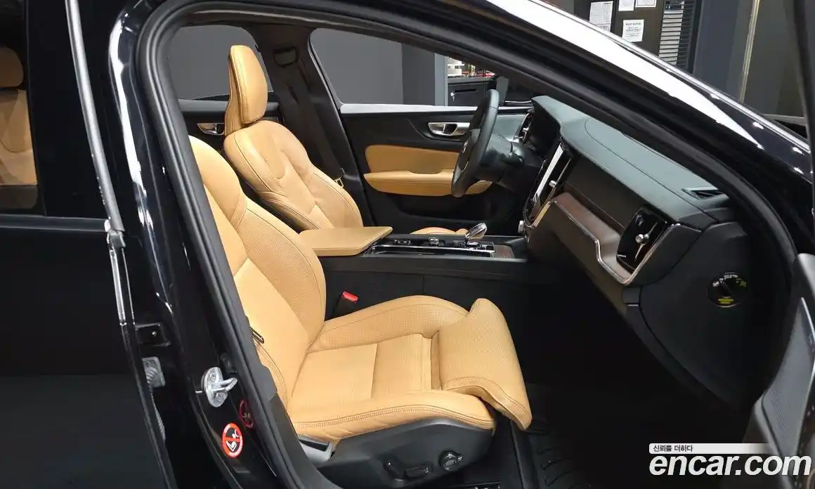 Volvo S60 2024 2.0 автомат (гидро), фото 11