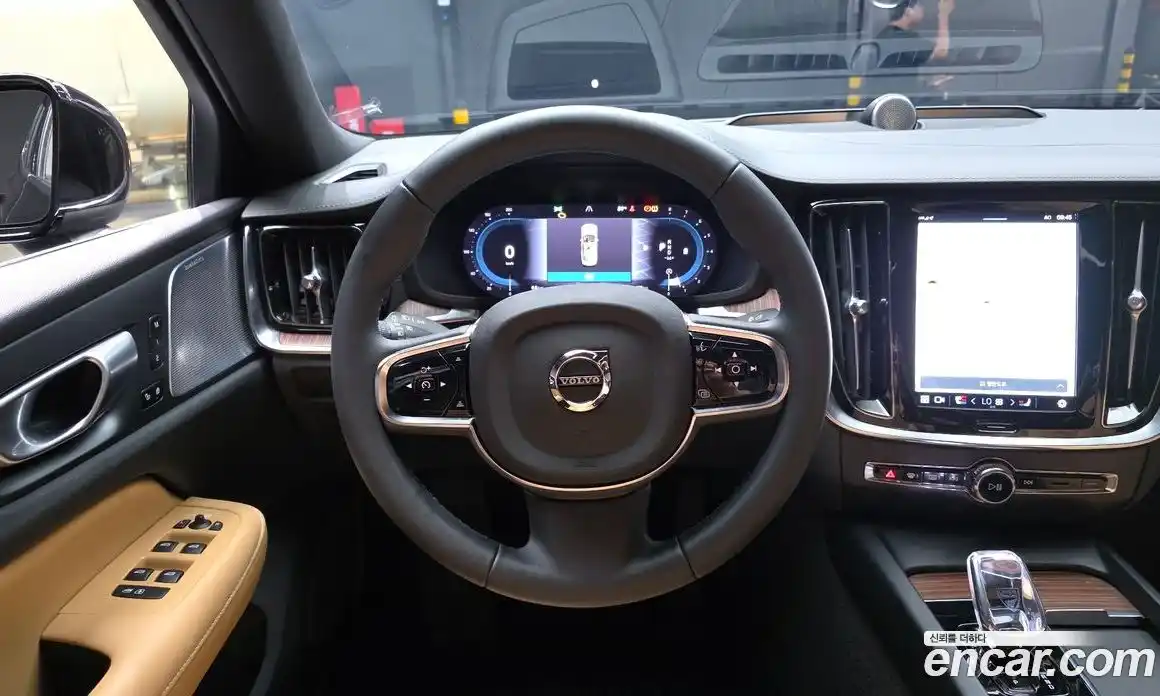 Volvo S60 2024 2.0 автомат (гидро), фото 13